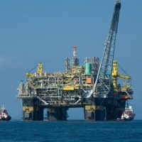 plataforma_de_petroleo-810x485