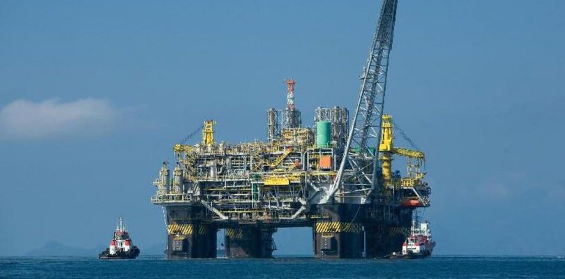 plataforma_de_petroleo-810x485